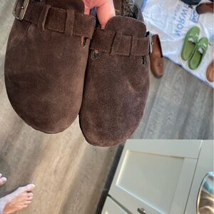 White Mountain Brown Suede Slippers